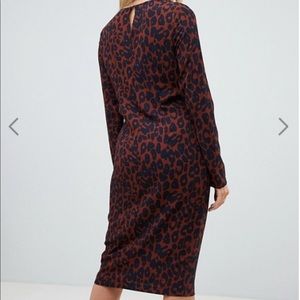 prettylittlething tie front midi dress in leopard